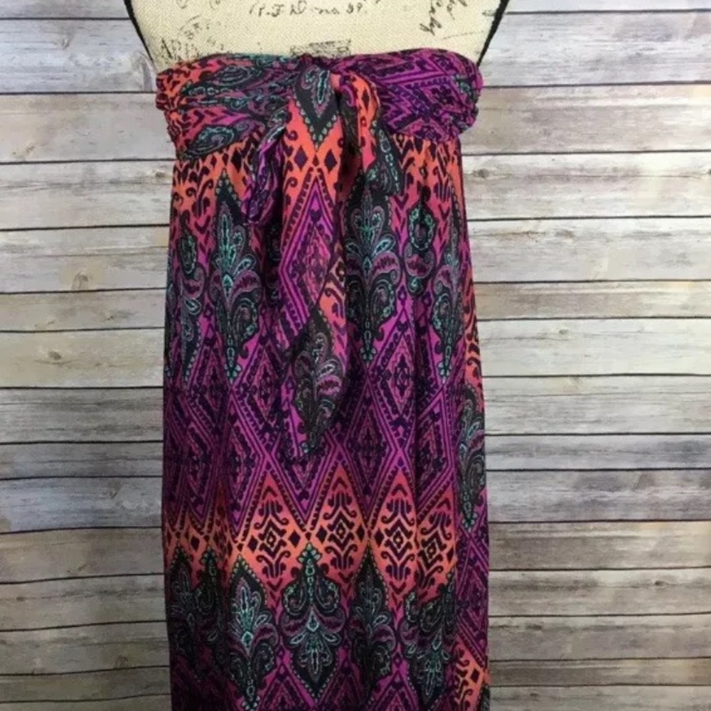 Halter/ Tie Bust Maxi Dress Size S EUC